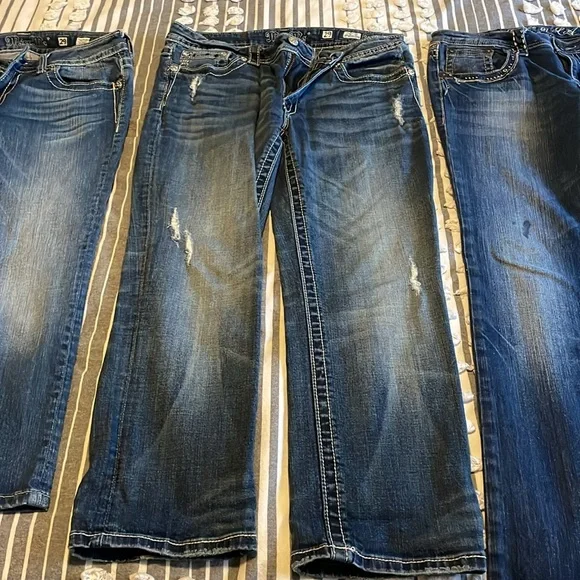 Miss Me Capri Jeans three pairs of 29 waist - Picture 8 of 11